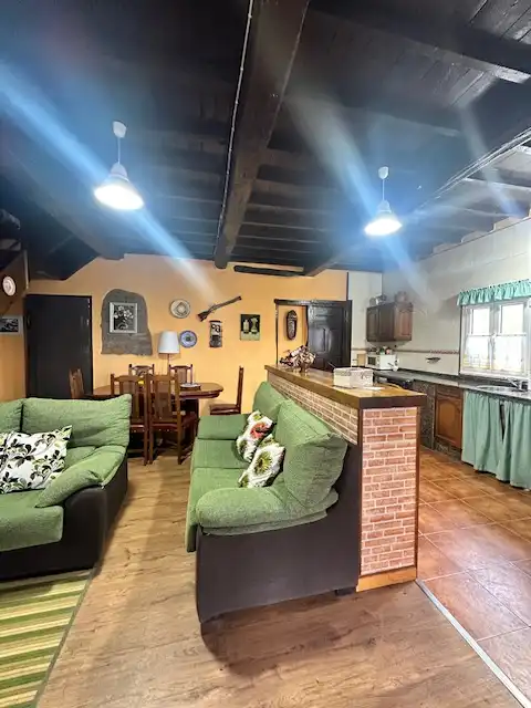Sala de estar de Casa o chalet en venta en Salas con Jardín privado, Terraza y Amueblado