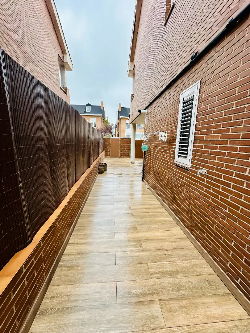 Terraza de Casa adosada en venta en Parla con Aire acondicionado, Calefacción y Jardín privado