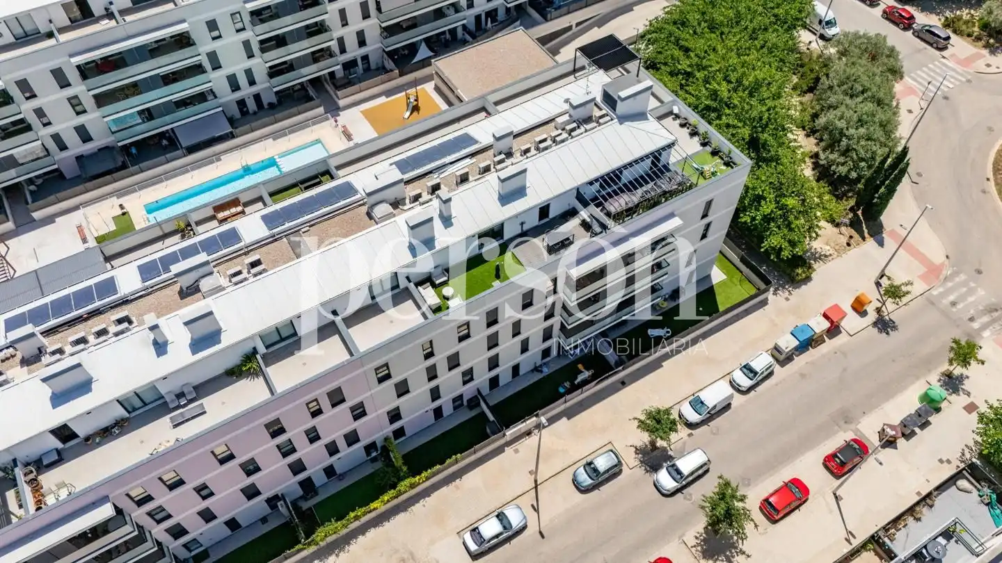 Exterior view of Duplexes for sale in La Pobla de Vallbona  with Air Conditioner, Heating and Terrace