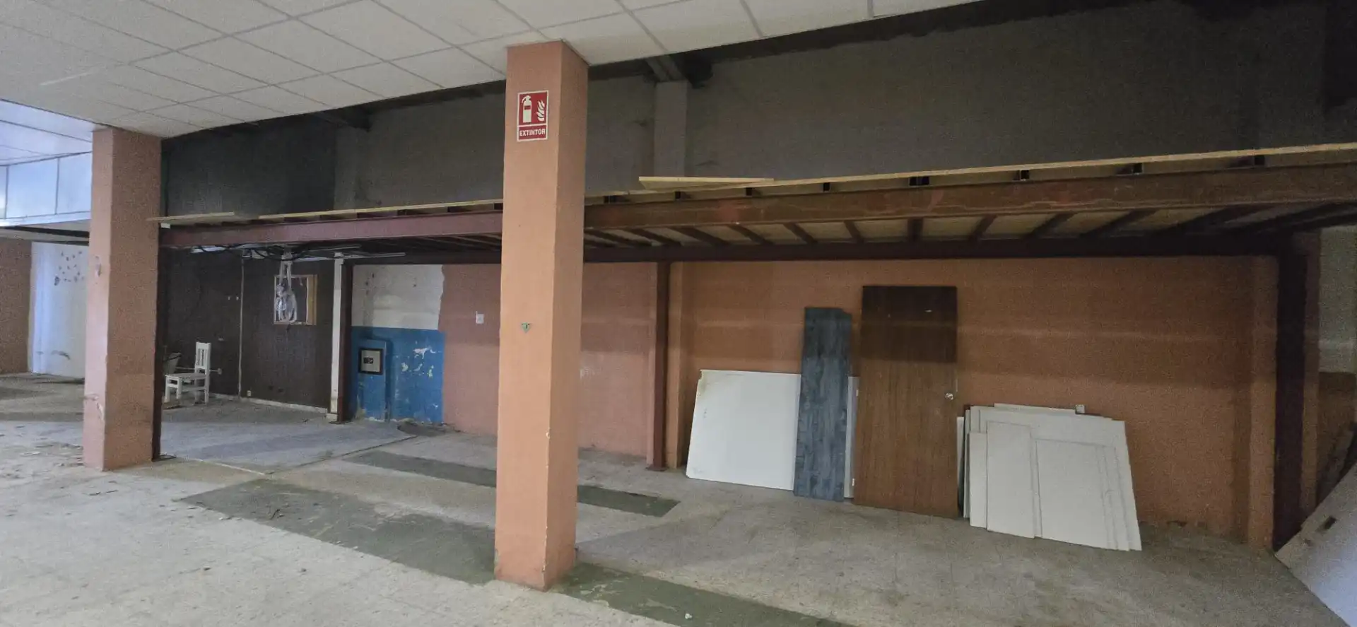 Local comercial de lloguer a Calle Camino de Albadalejo 28, imagen 2