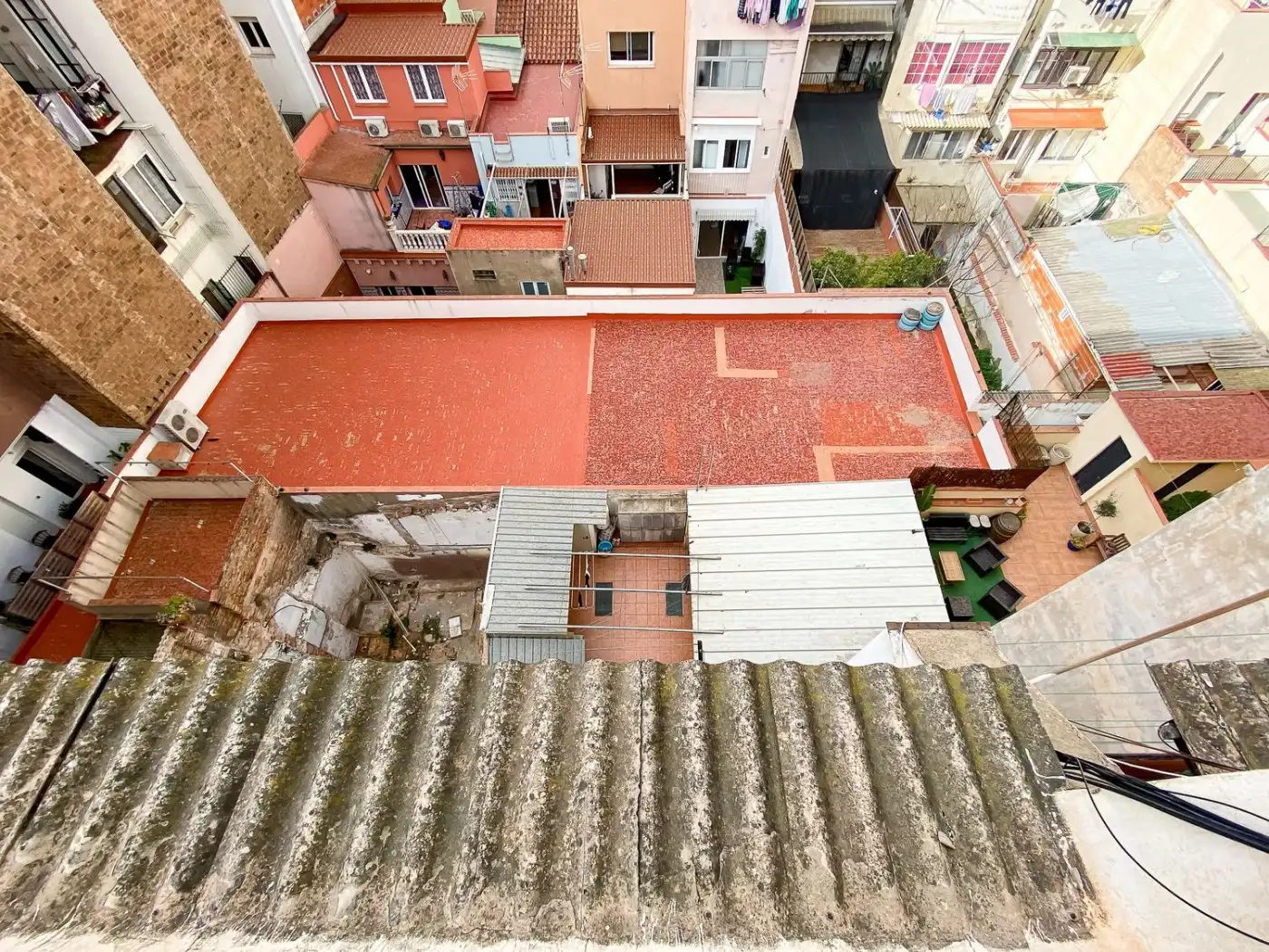 Außenansicht von Gebäude zum Verkauf in Barcelona