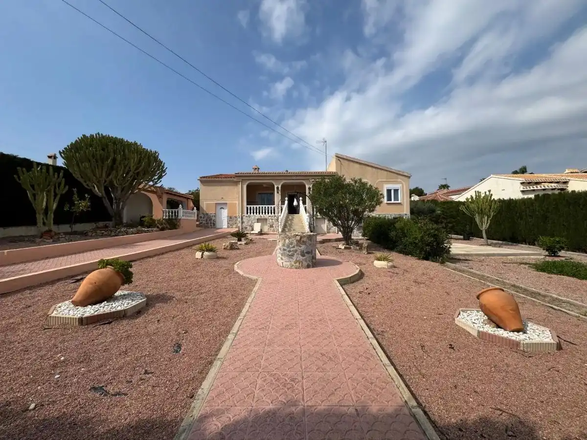 Vista exterior de Casa o chalet en venta en Rojales con Jardín privado