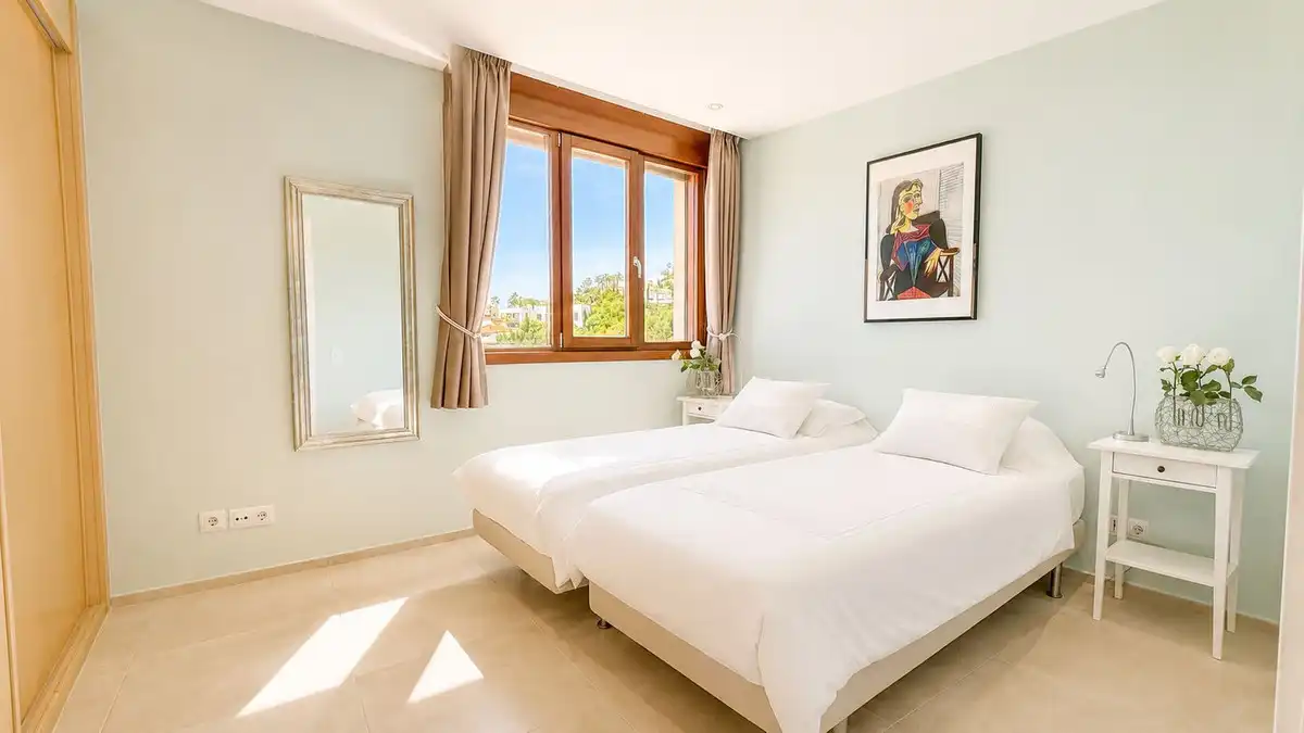 Habitación de Ático en venta en Marbella con Aire acondicionado, Trastero y Alarma