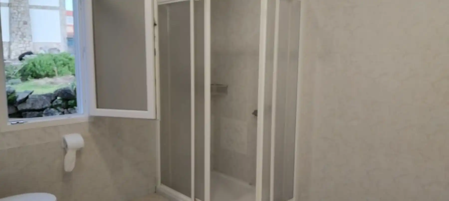 Bathroom of Houses for rent in Ribeira  with Private garden, Furnished and Oven
