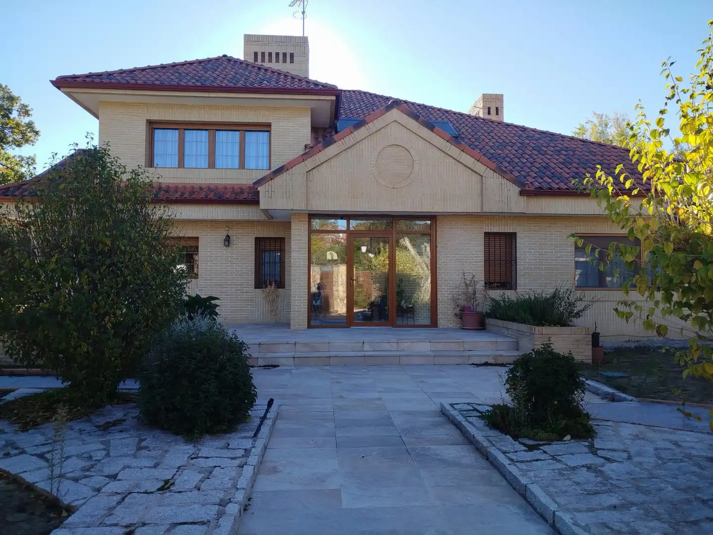 Vista exterior de Casa o chalet en venta en El Escorial con Calefacción y Piscina