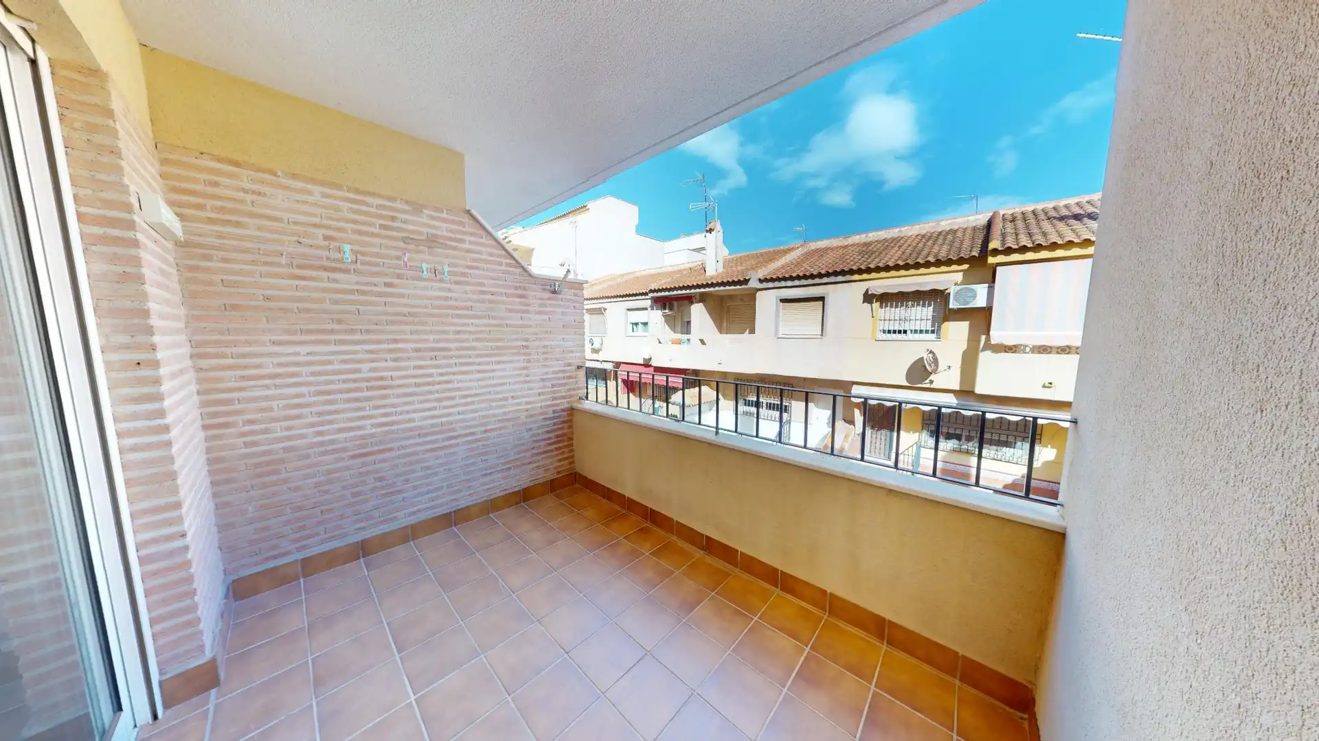 Vista exterior de Piso en venta en Los Alcázares con Aire acondicionado, Terraza y Amueblado