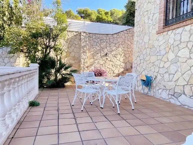 Terrassa de Casa o xalet en venda en Benicasim / Benicàssim amb Aire condicionat, Jardí privat i Terrassa