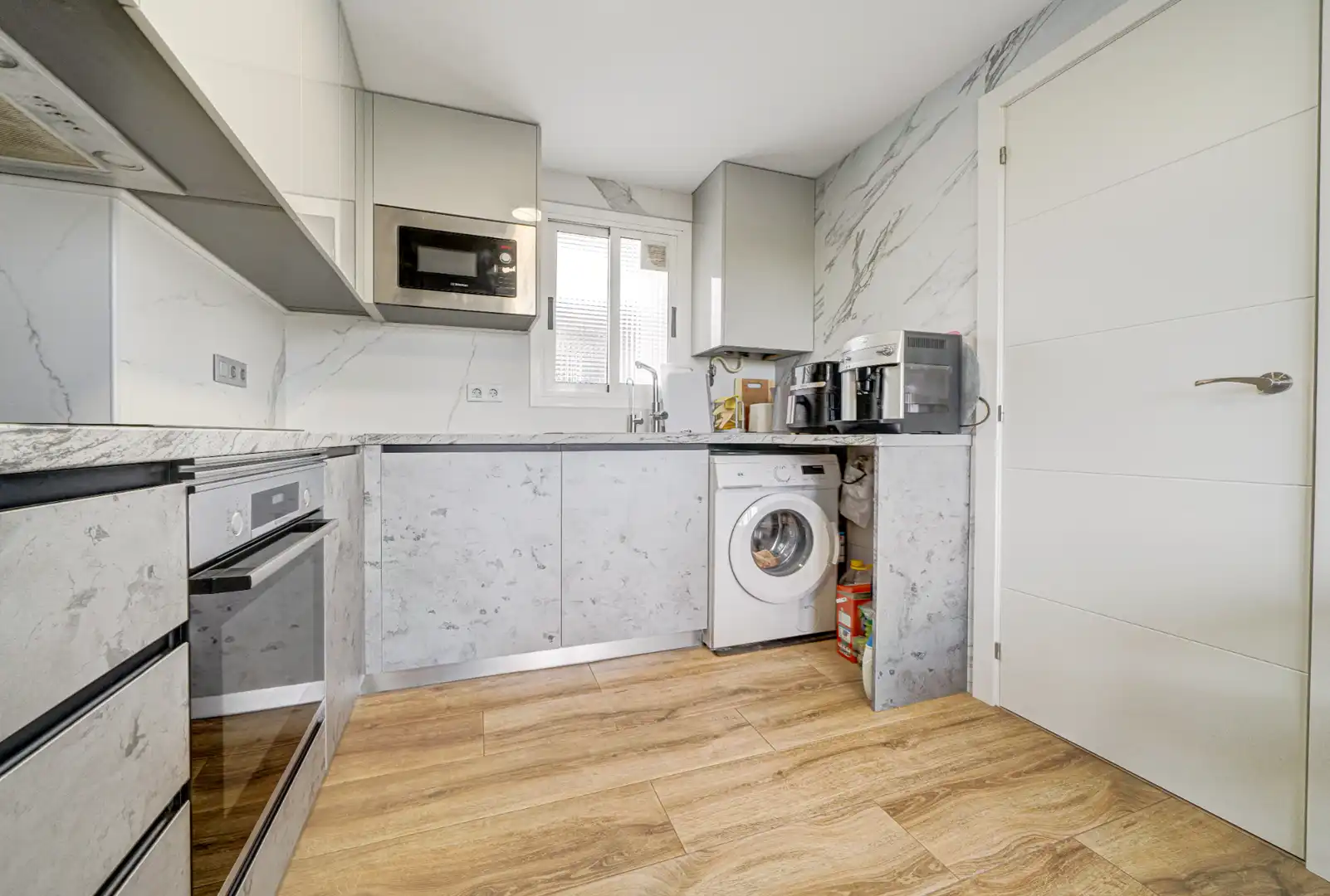 Cocina de Piso en venta en Paterna con Aire acondicionado, Parquet y Horno