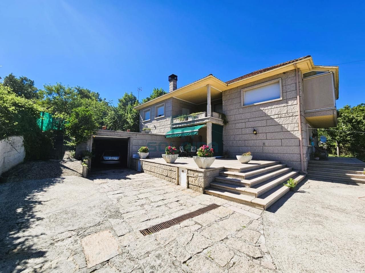 Vista exterior de Casa o chalet en venta en Ourense Capital  con Calefacción y Jardín privado