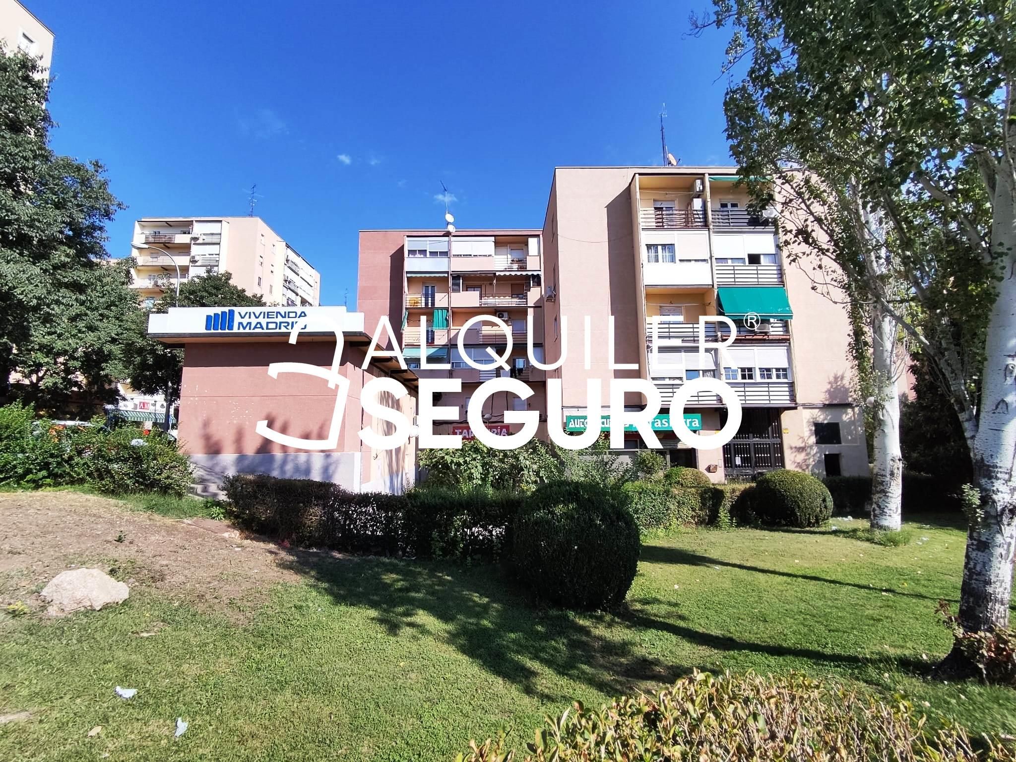 Vista exterior de Pis de lloguer en  Madrid Capital amb Aire condicionat, Calefacció i Terrassa