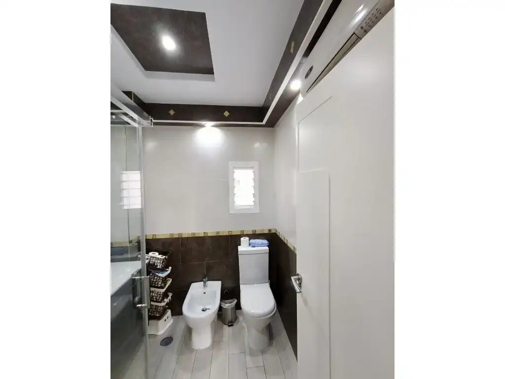 Bathroom of Flat for sale in Dos Hermanas