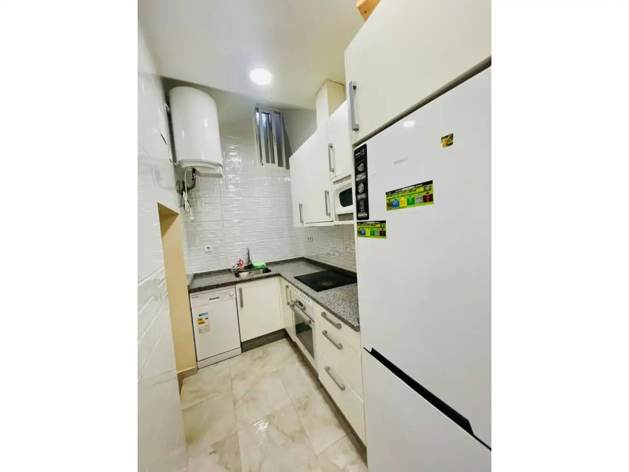 Cocina de Piso en venta en Cáceres con Aire acondicionado y Amueblado