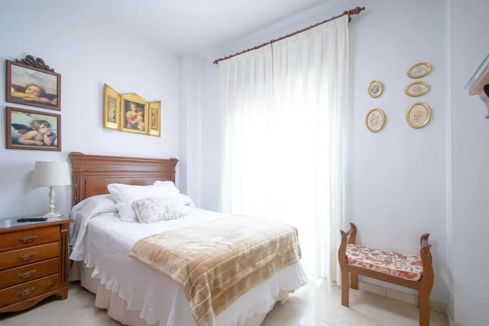 Flat for sale in Avenida ALCALDE LUIS URUÑUELA, Urbadiez - Entrepuentes