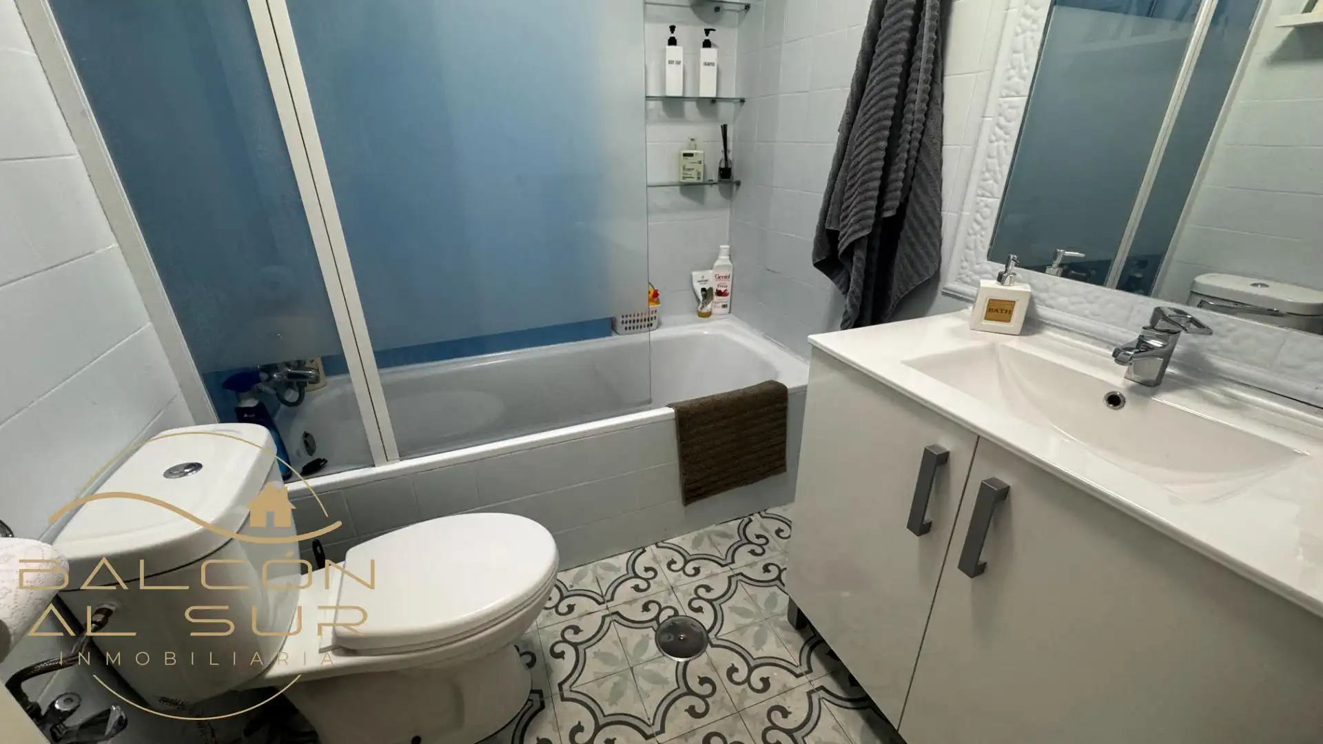 Baño de Piso en venta en Rota con Trastero