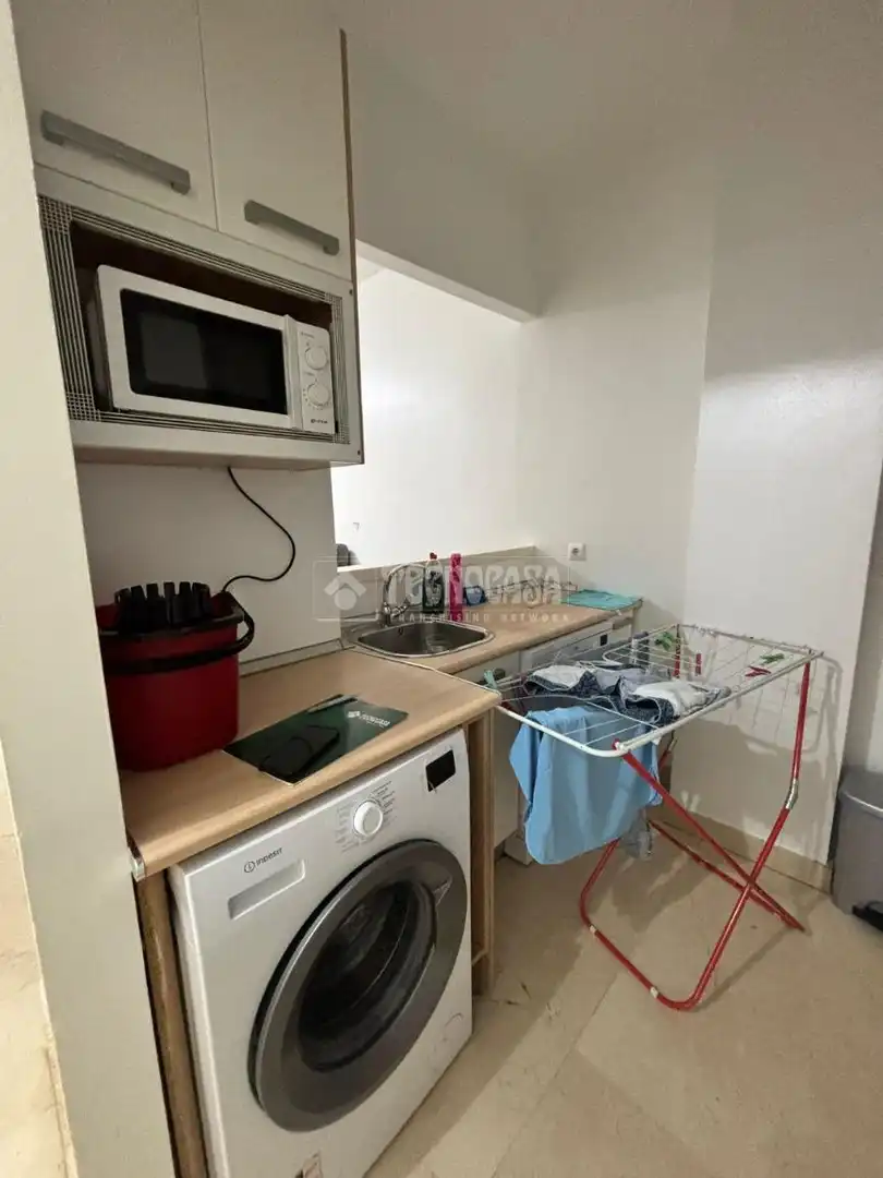 Cocina de Piso de alquiler en Sevilla con Aire acondicionado
