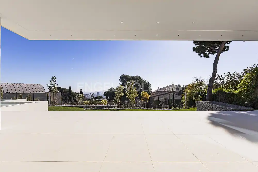 Vista exterior de Casa o chalet en venta en Barcelona con Aire acondicionado, Calefacción y Jardín privado