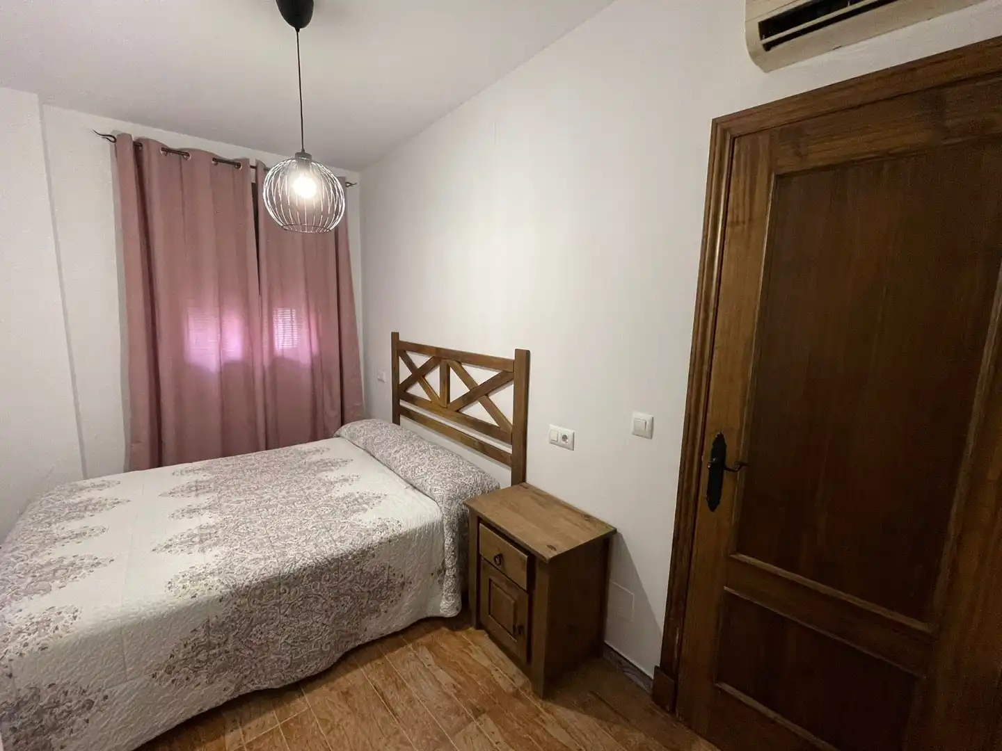 Habitación de Apartamento en venta en El Bosque con Aire acondicionado