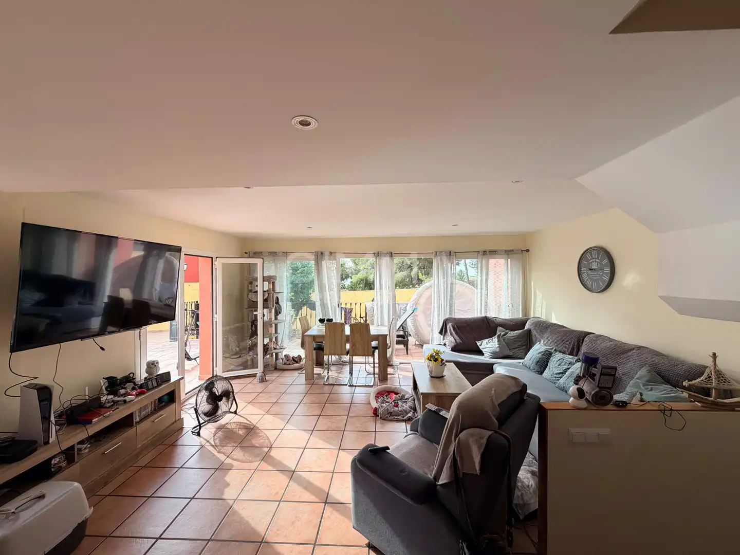 Sala d'estar de Casa o xalet en venda en La Nucia amb Aire condicionat, Calefacció i Jardí privat