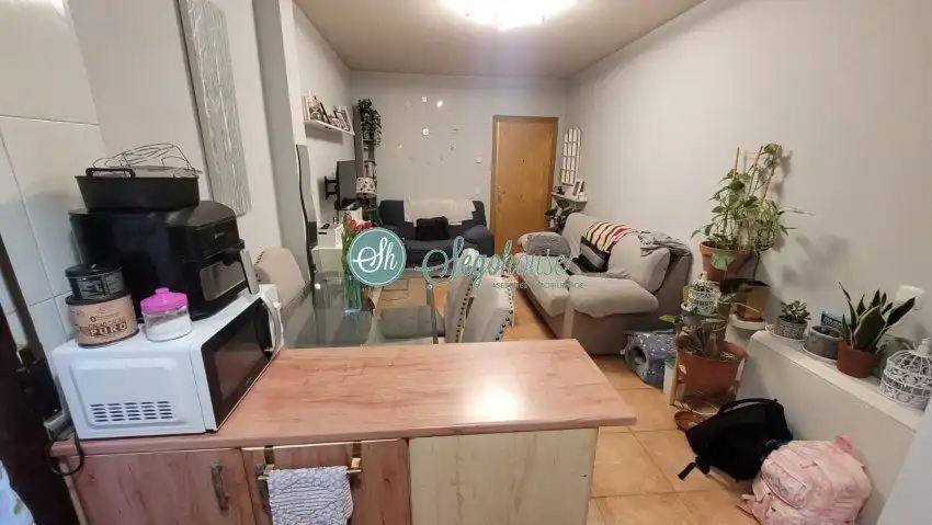 Sala de estar de Piso en venta en Hontanares de Eresma con Calefacción y Balcón