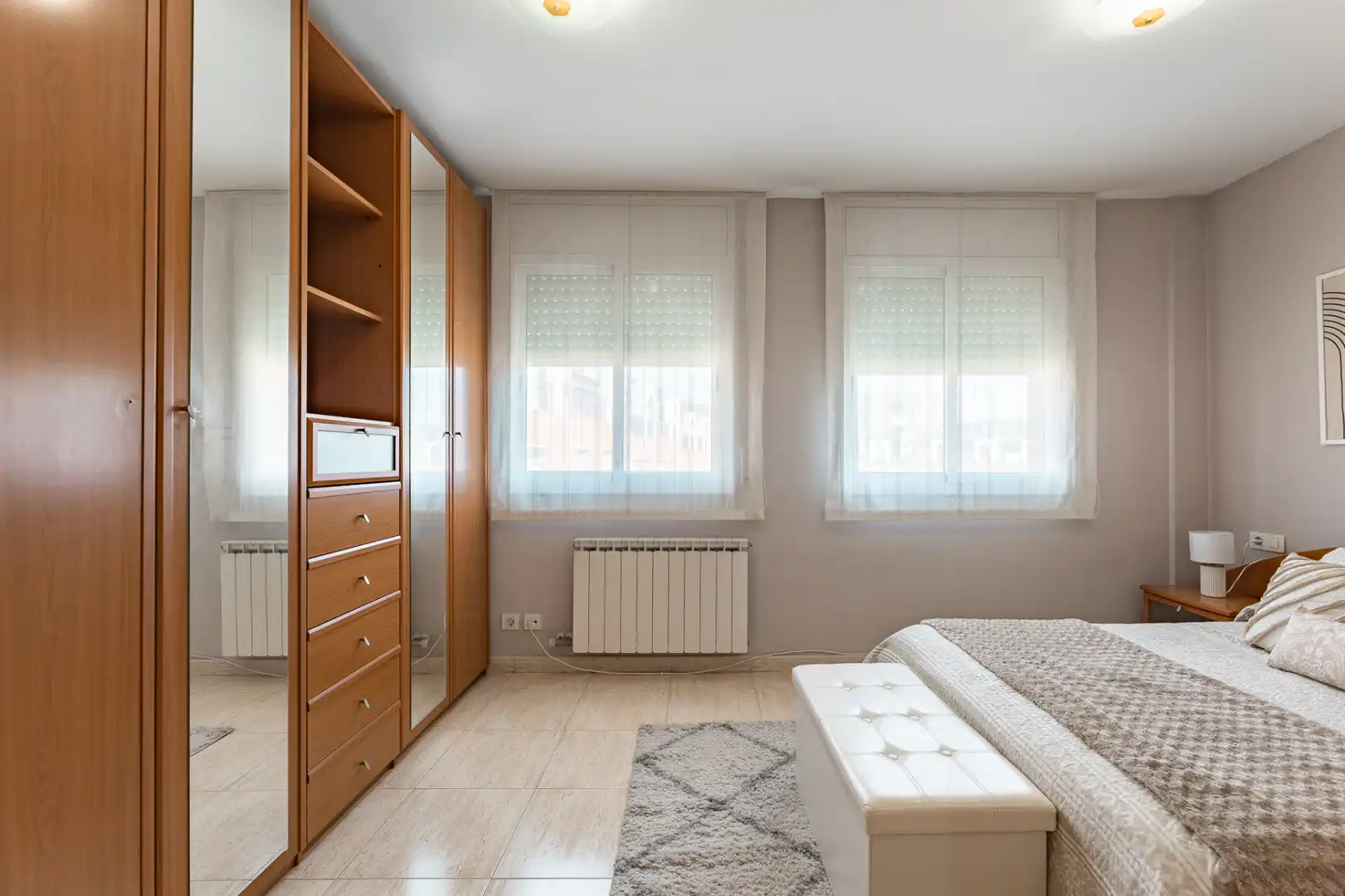 Habitación de Casa adosada en venta en Martorell con Aire acondicionado, Calefacción y Jardín privado