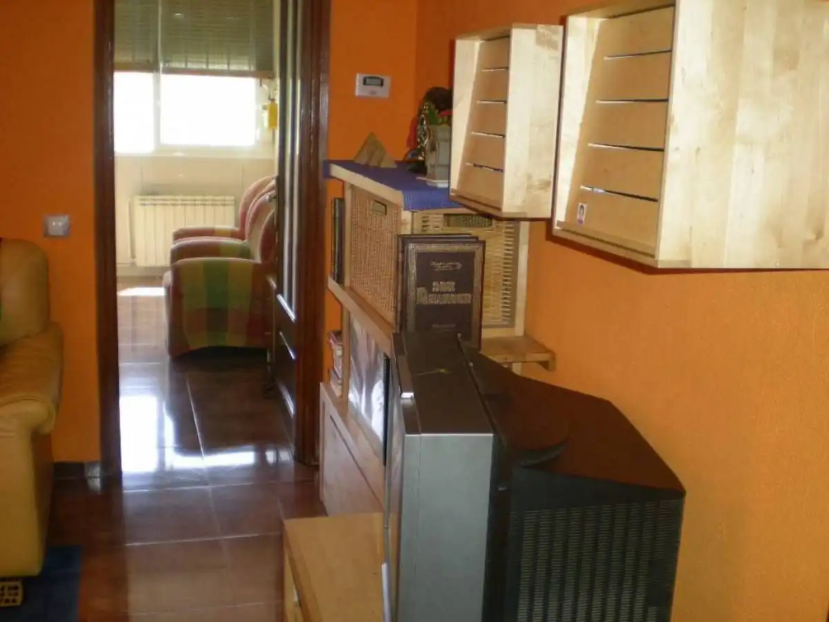 Sala d'estar de Pis en venda en Sallent amb Aire condicionat, Calefacció i Traster