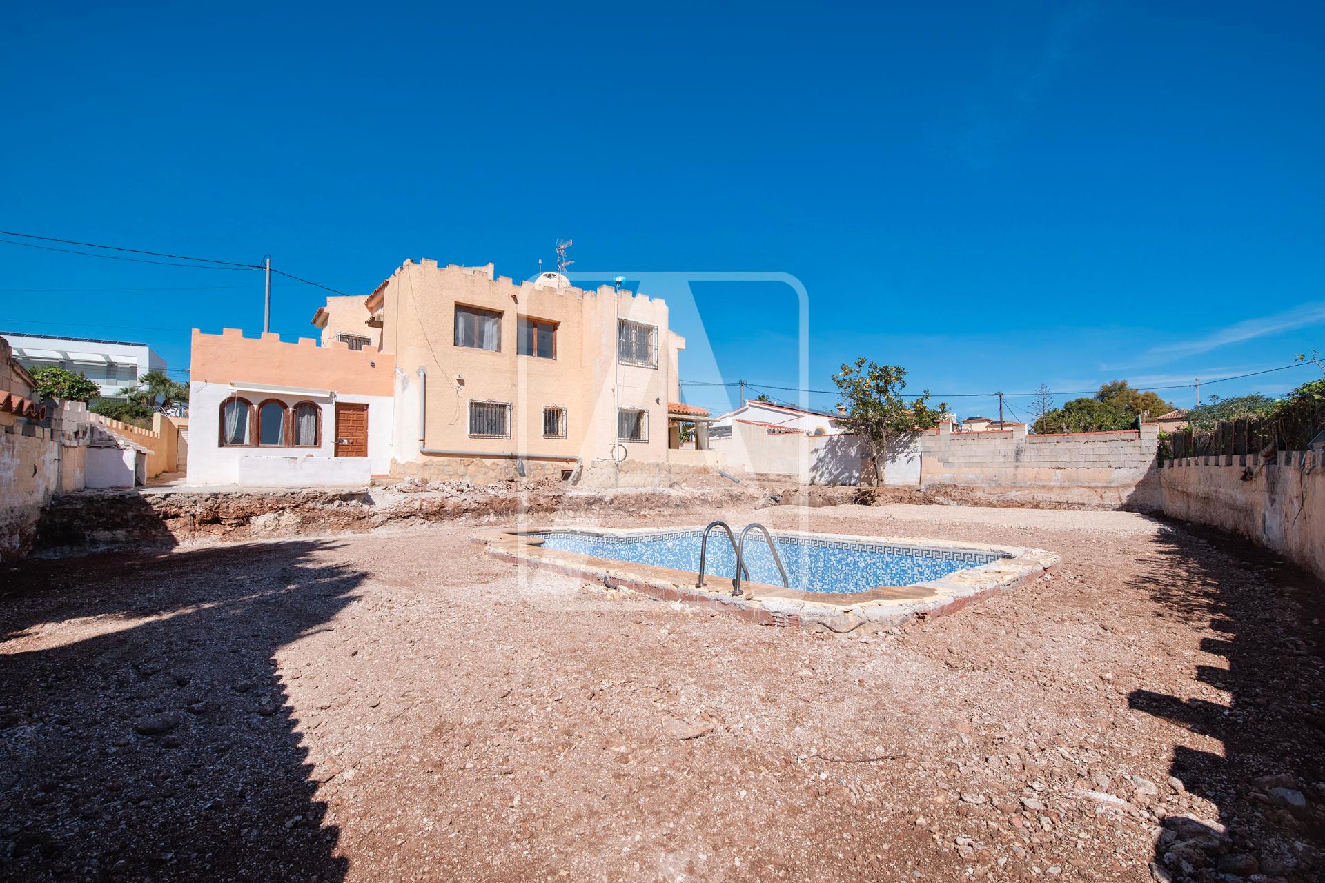 Vista exterior de Casa o xalet en venda en Calpe / Calp amb Aire condicionat, Calefacció i Jardí privat