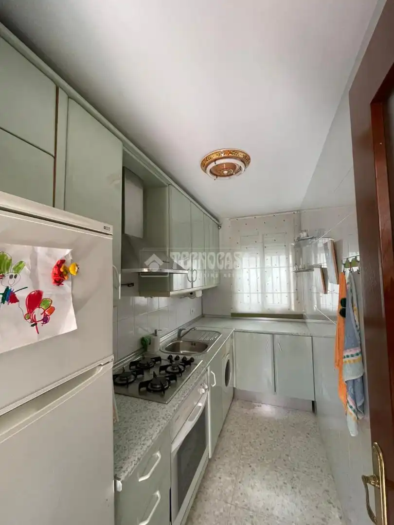 Kitchen of Flat for sale in Arcos de la Frontera  with Air Conditioner and Furnished