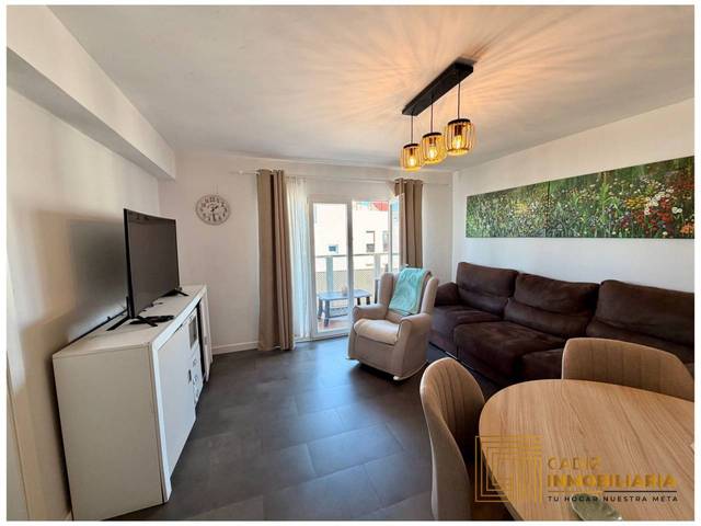 Piso en Venta en Calle Carlos Ollero en El Pópulo - Santa María