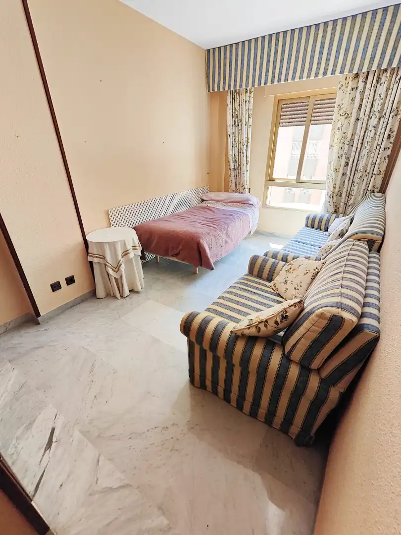 Bedroom of Flat for sale in Sevilla  with Air Conditioner, Terrace and Community pool