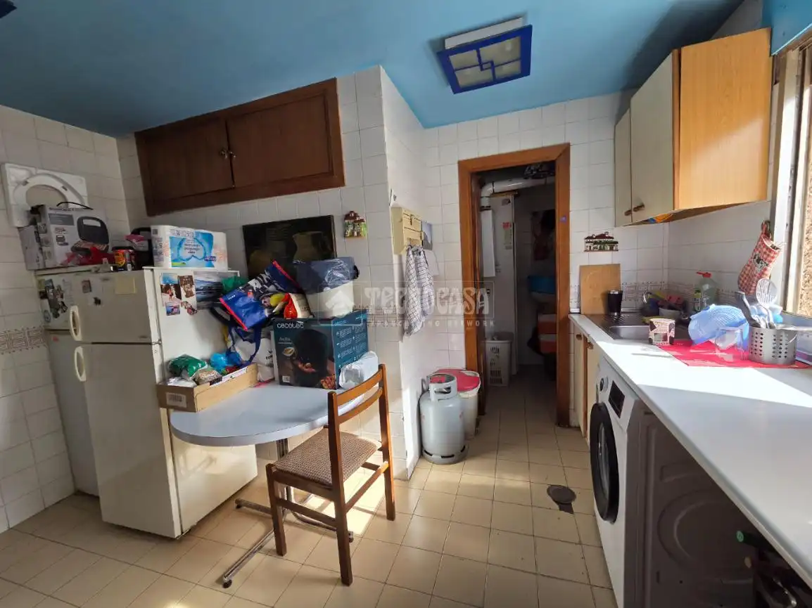 Kitchen of Detached homes for sale in Velilla de San Antonio  with Heating, Private garden and Terrace