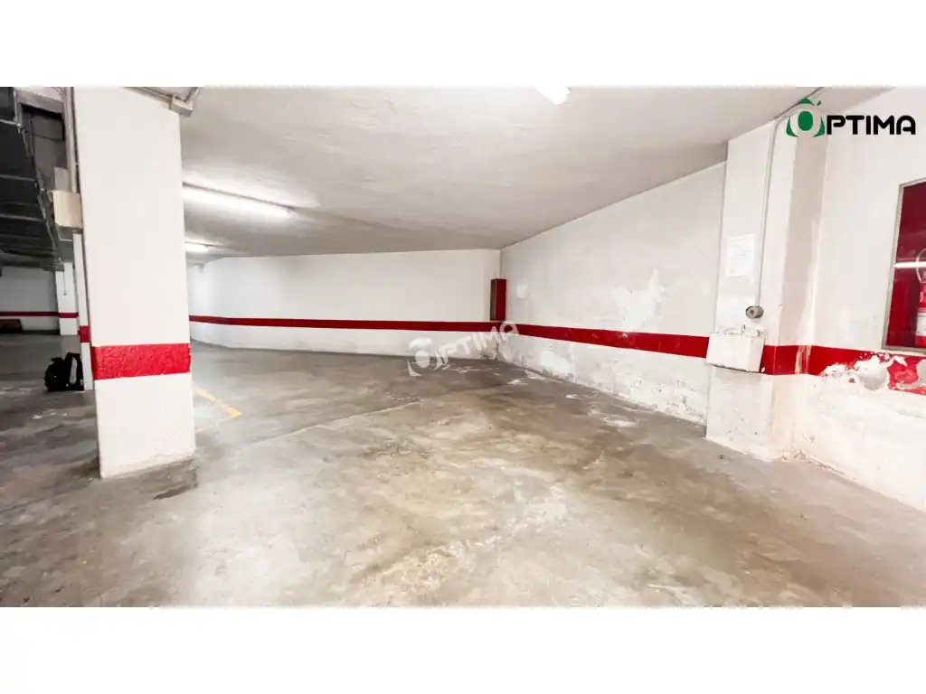 Garaje de alquiler en Santiago de Compostela , A Coruña