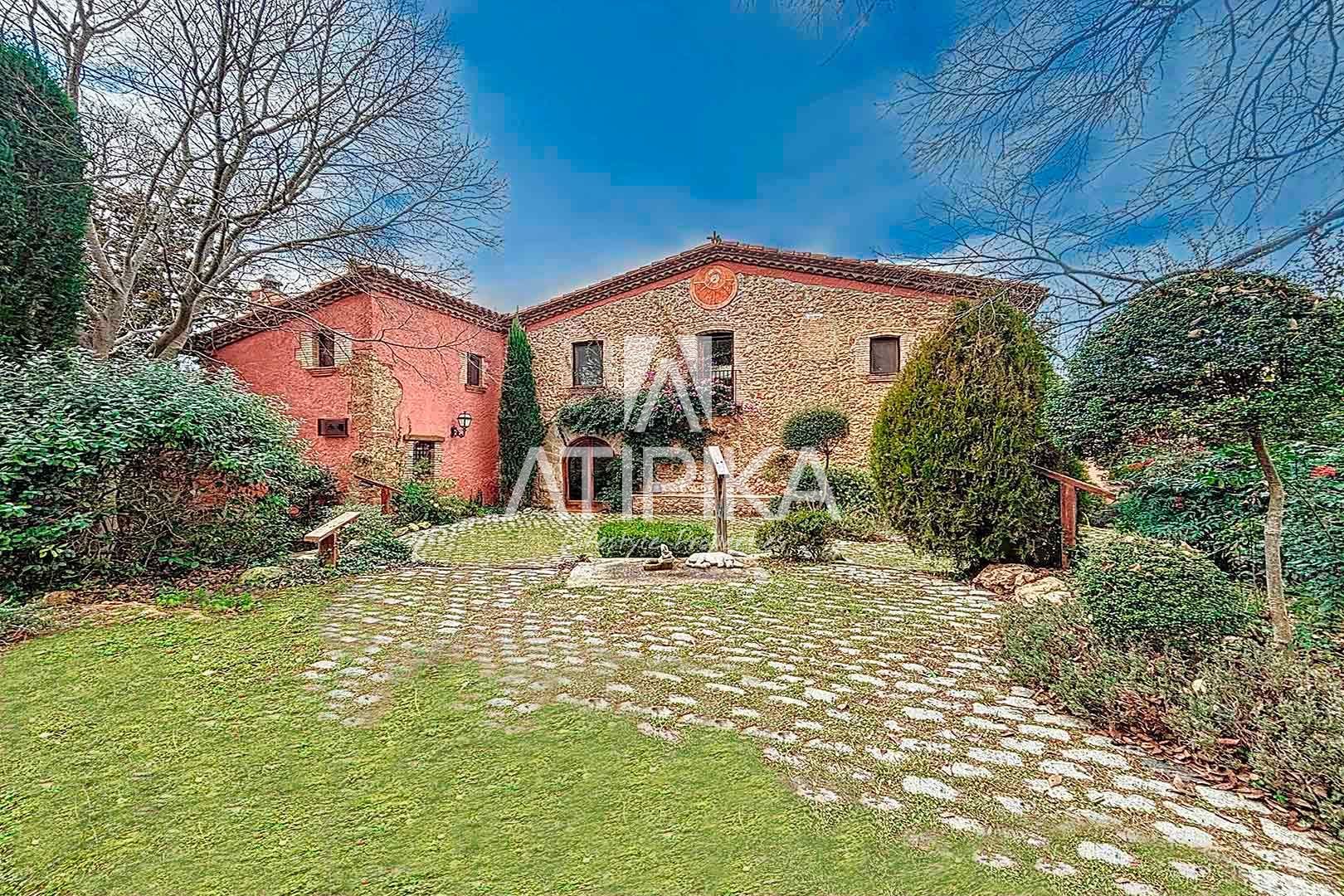 Jardín de Finca rústica en venta en Gelida con Calefacción, Terraza y Trastero