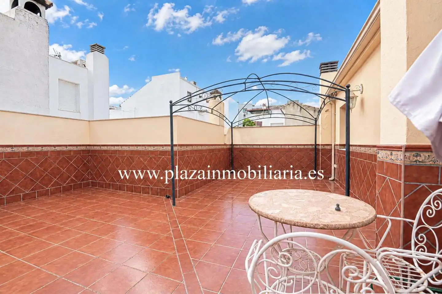Casa amb balcó en venda a Jardin Lucena, imagen 42