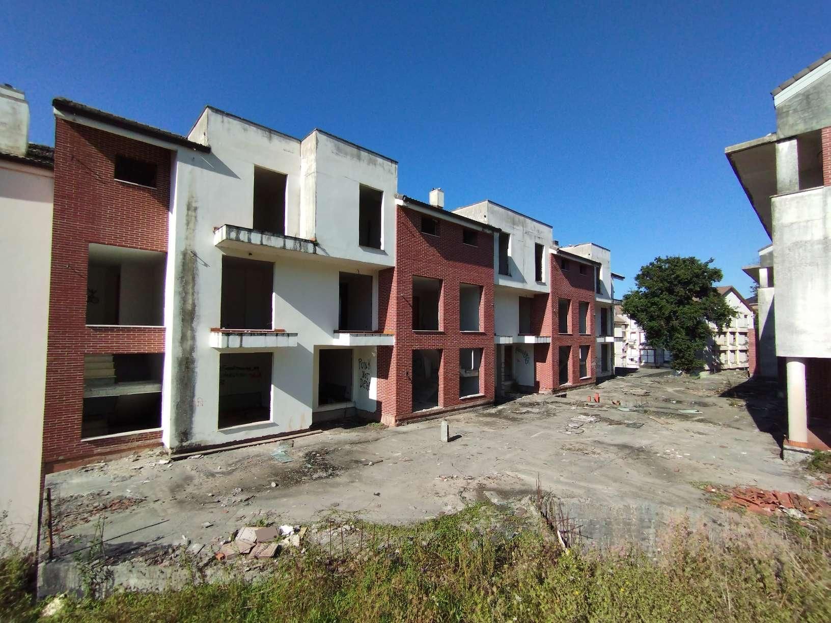 Vista exterior de Edifici en venda en Piélagos
