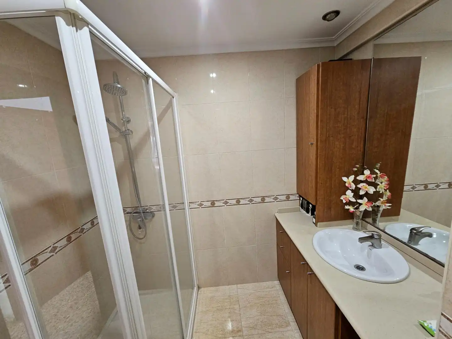 Baño de Piso en venta en Valencia con Aire acondicionado