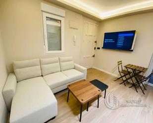 Living room of Apartment to rent in  Madrid Capital  with Air Conditioner, Heating and Furnished