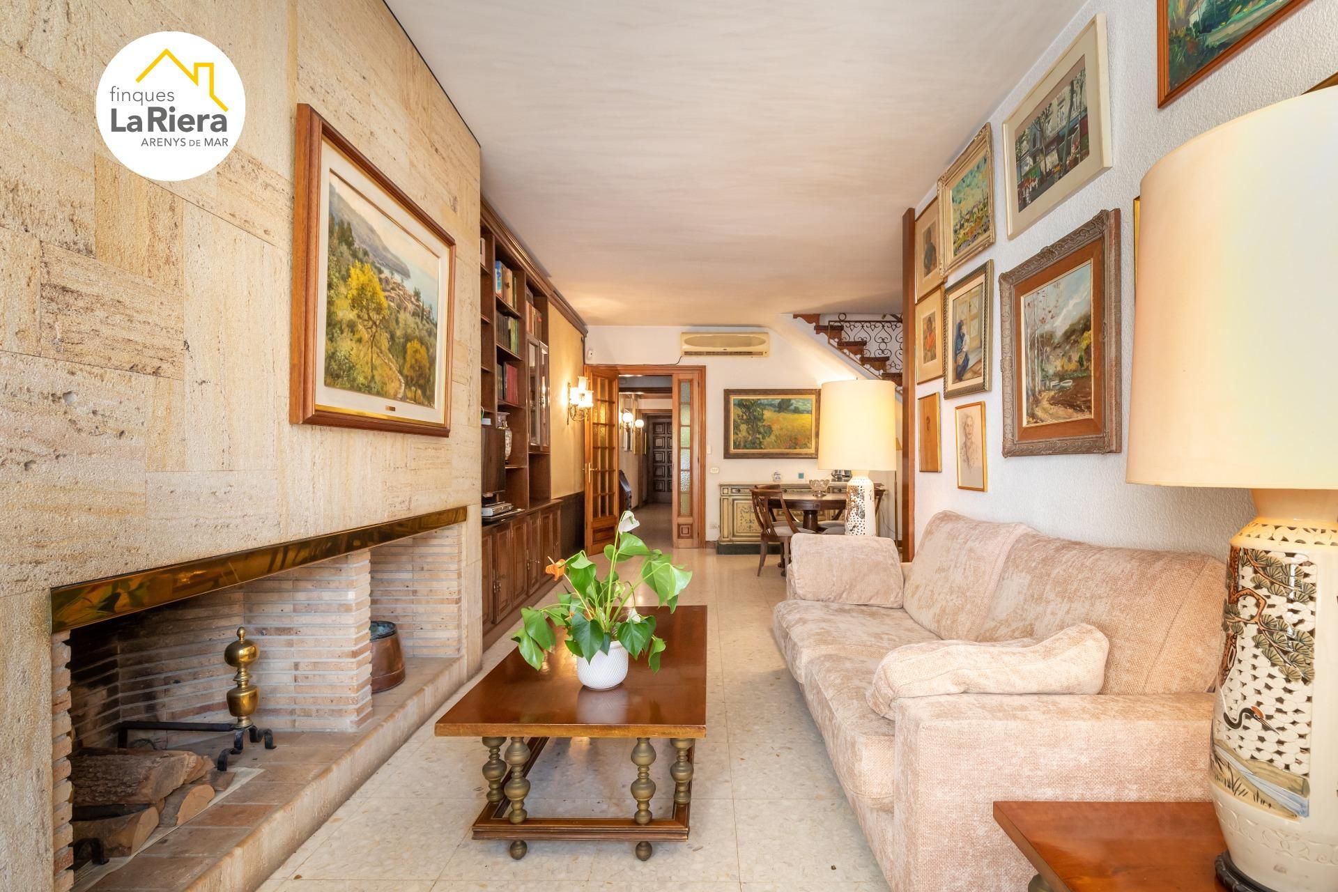 Sala d'estar de Dúplex en venda en Arenys de Mar