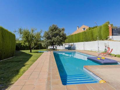 Piscina de Casa o xalet en venda en Cenes de la Vega amb Jardí privat, Terrassa i Piscina