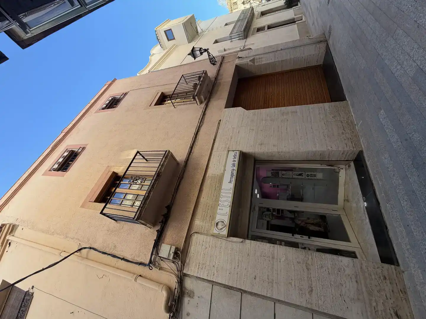 Vista exterior de Casa adosada en venda en Vila-seca amb Balcó