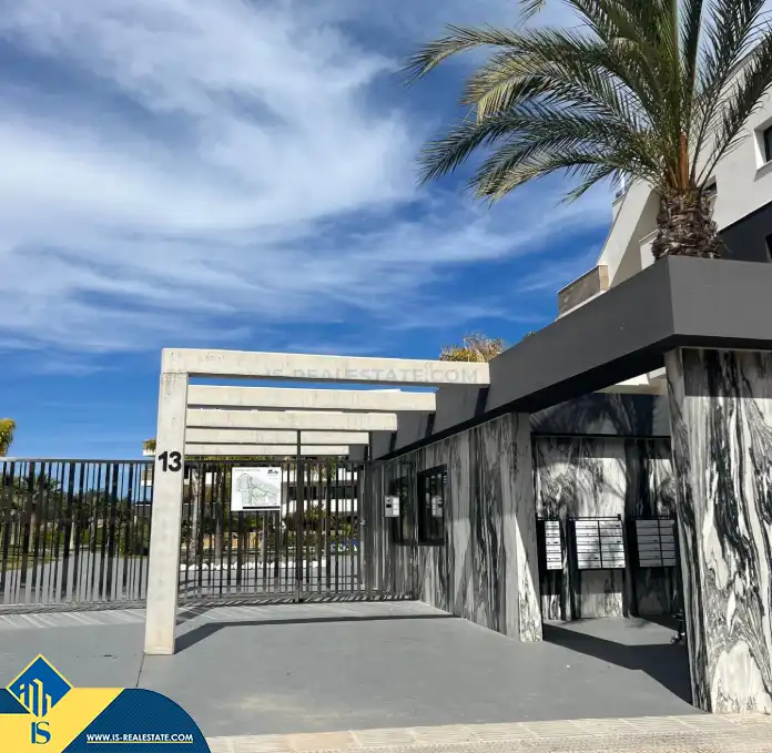 Wohnung mit Pool zum Verkauf in Orihuela Costa