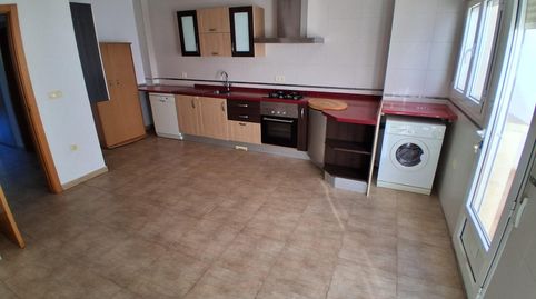 Foto 2 de Casa adosada en venta en La Gineta, Albacete