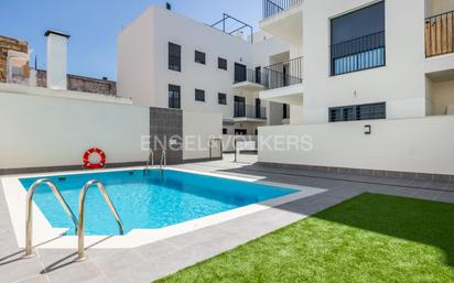 Piscina de Apartament en venda en  Sevilla Capital amb Aire condicionat, Calefacció i Jardí privat