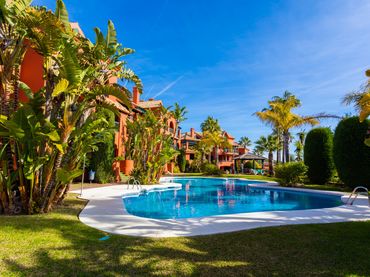 Appartement compact avec piscine à vendre à Calahonda