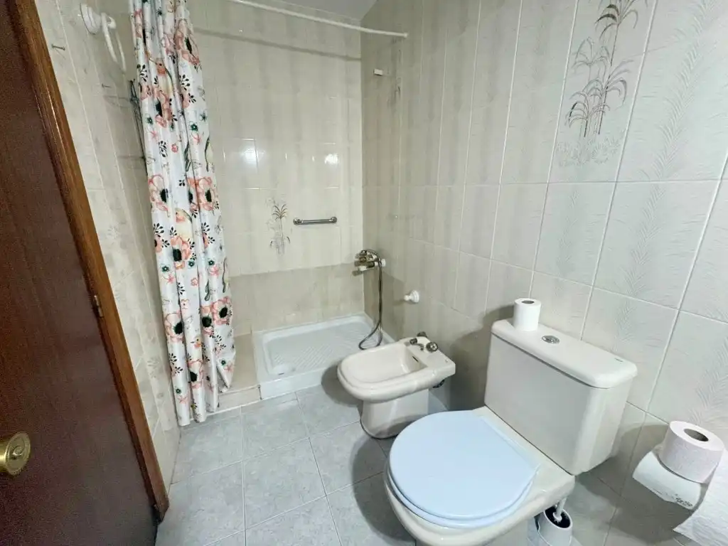 Bathroom of Flat for rent in Córdoba  with Balcony
