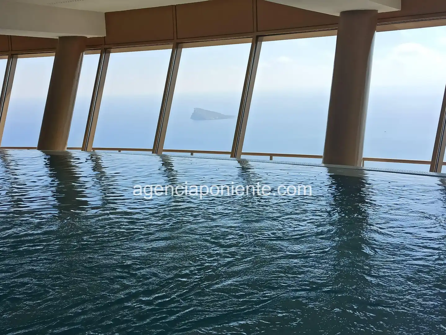 Apartament de lloguer a Avenida Mexico, Playa Poniente