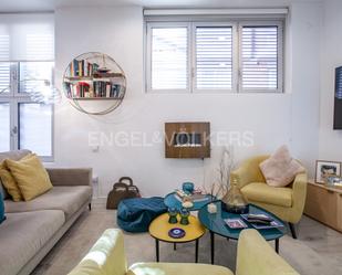 Sala d'estar de Dúplex en venda en  Barcelona Capital amb Aire condicionat, Calefacció i Parquet