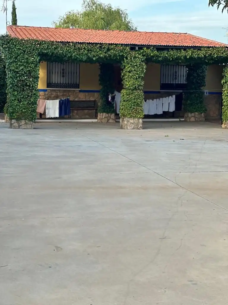 Parking de Finca rústica en venta en Tomelloso con Aire acondicionado, Jardín privado y Terraza