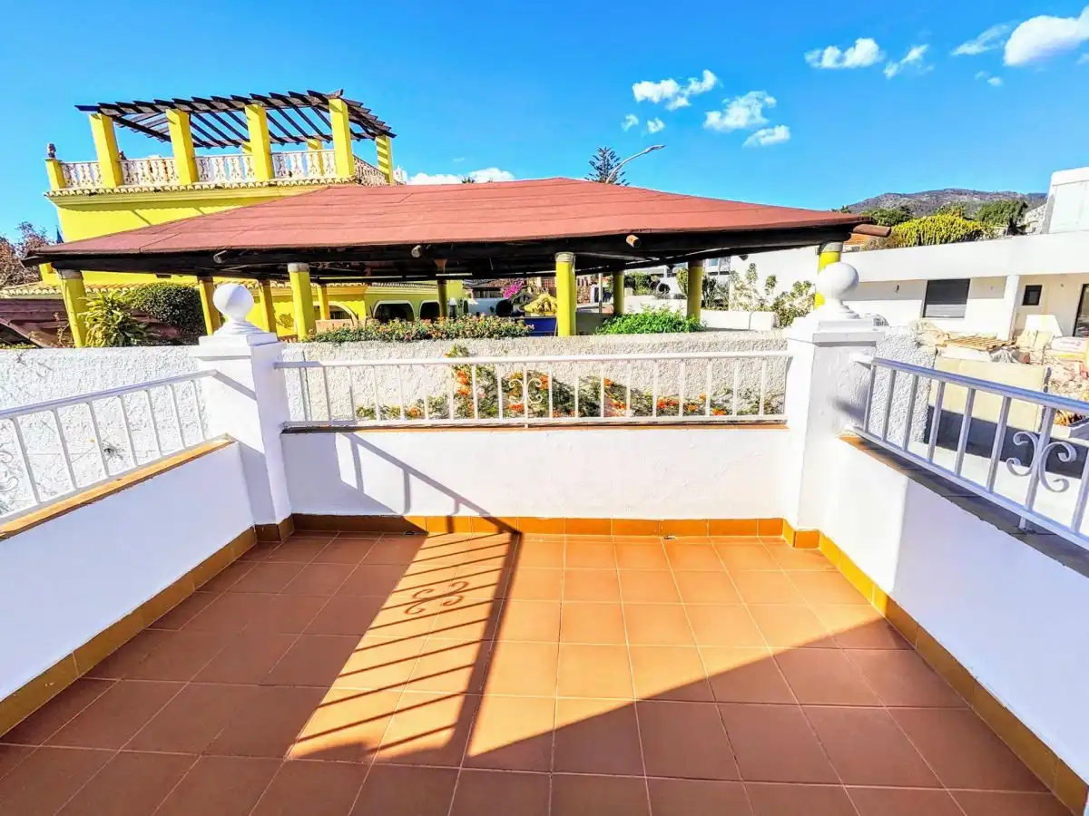 Terrassa de Casa o xalet en venda en Benalmádena amb Aire condicionat, Jardí privat i Terrassa