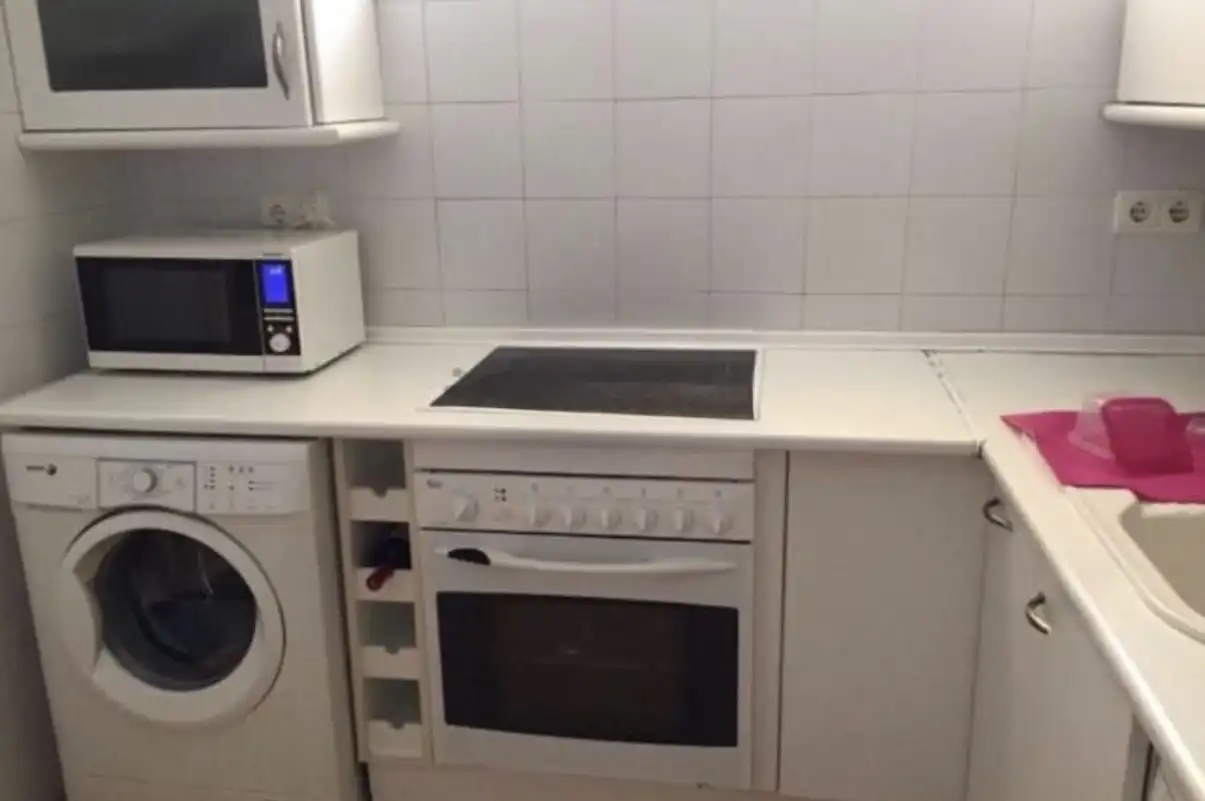 Cocina de Piso para compartir en San Roque con Jardín privado, Parquet y Terraza