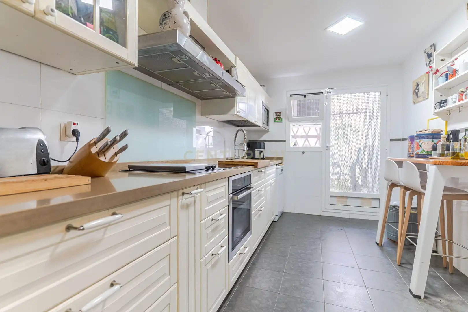 Cocina de Apartamento en venta en Rincón de la Victoria con Aire acondicionado, Trastero y Piscina